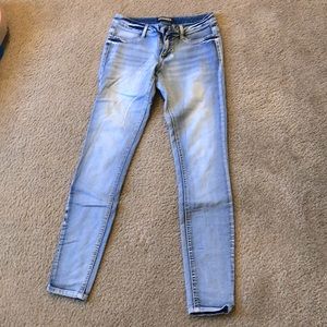 Womens size 3 skinny jeans from Generra